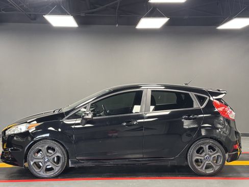 Used 2017 Ford Fiesta ST image 3
