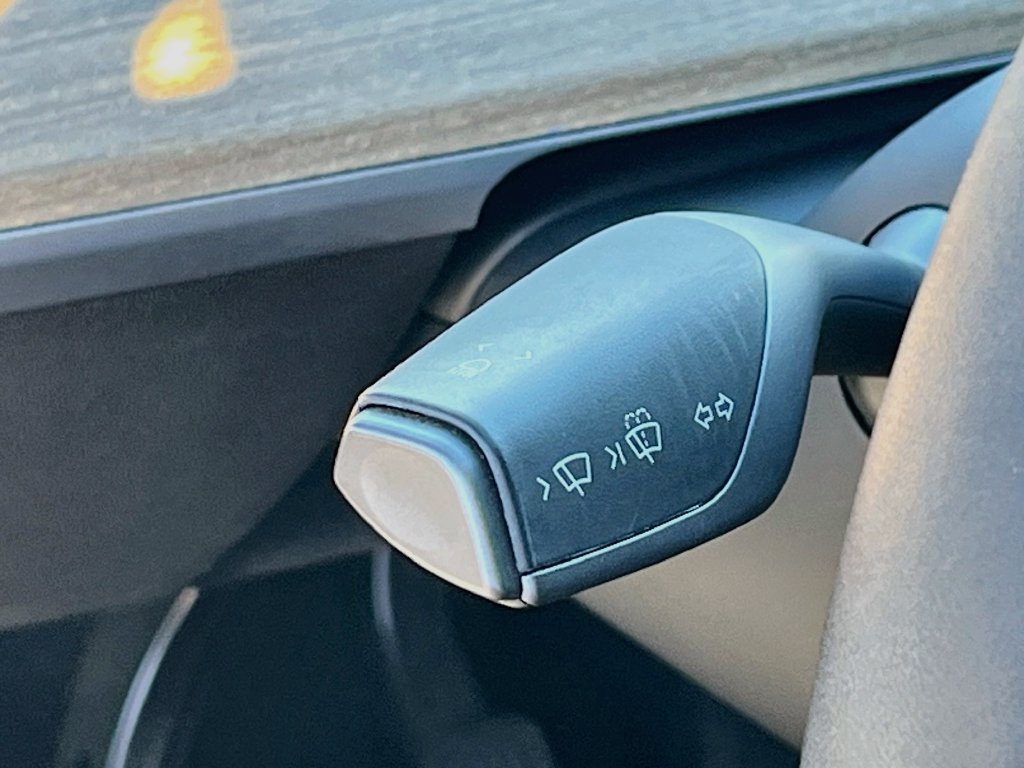 Used 2021 Tesla Model Y Long Range AWD/4WD image 10