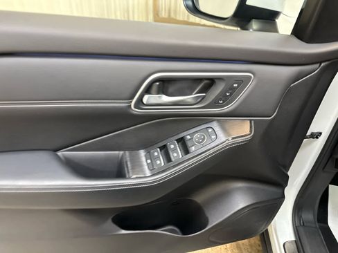 Certified 2025 Nissan Rogue Platinum w/ Tech Package image 26