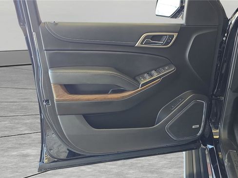 Used 2019 GMC Yukon XL Denali w/ Denali Ultimate Package image 7