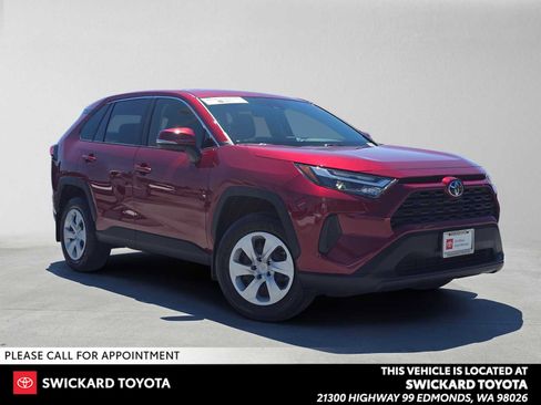 Certified 2025 Toyota RAV4 LE AWD/4WD image 1