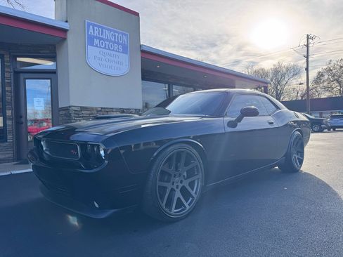 Used 2009 Dodge Challenger R/T image 2