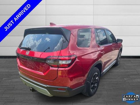 Used 2025 Honda Pilot EX-L image 2