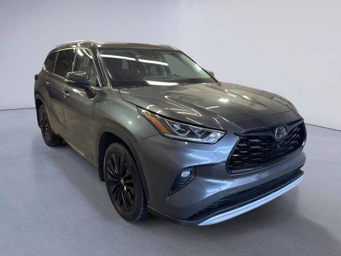 Used 2020 Toyota Highlander Platinum image 1