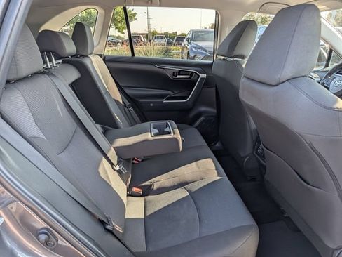 Used 2025 Toyota RAV4 XLE FWD image 28