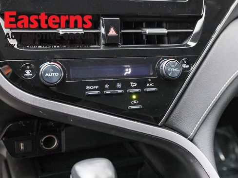 Used 2023 Toyota Camry SE image 20