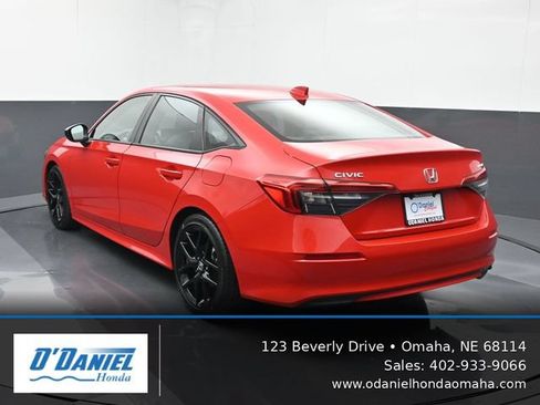 Used 2023 Honda Civic Sport image 4