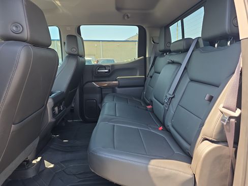 Used 2019 Chevrolet Silverado 1500 LT Trail Boss AWD/4WD image 12