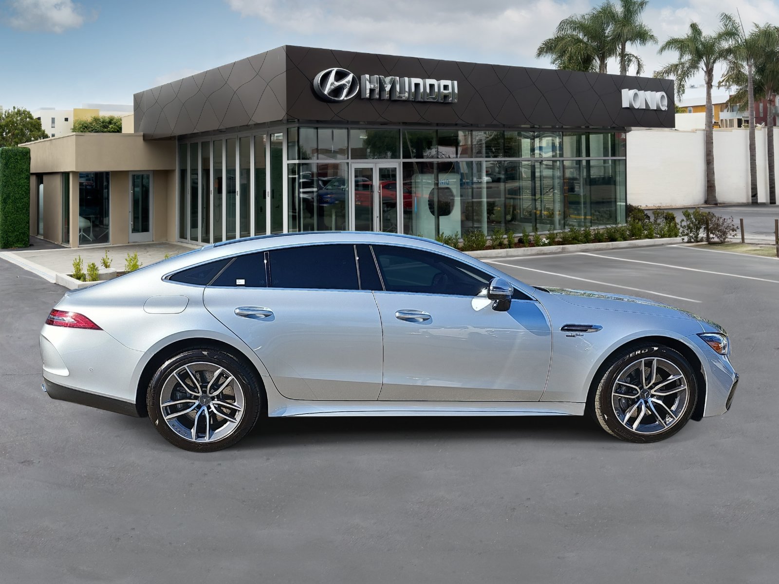 Used 2024 Mercedes-Benz AMG GT 43 image 2
