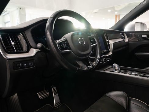 Used 2019 Volvo XC60 T8 R-Design AWD/4WD image 8