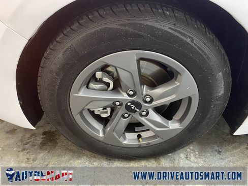 Used 2023 Kia K5 LXS image 24