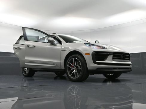New 2026 Porsche Macan S AWD/4WD image 38