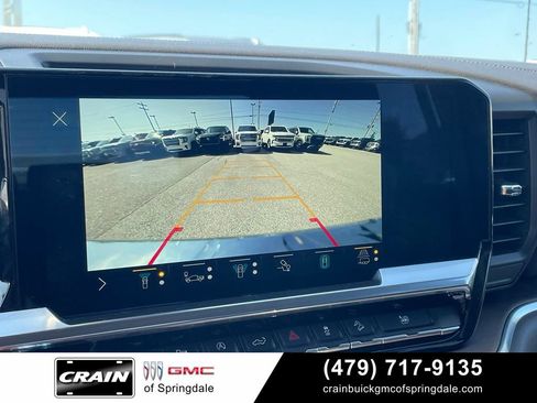 Used 2022 GMC Sierra 1500 SLT w/ SLT Convenience Package AWD/4WD image 17