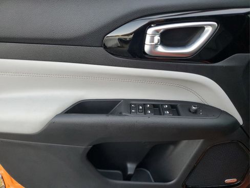 New 2026 Jeep Compass Limited w/ Sun, Sound & Navigation Group AWD/4WD image 14