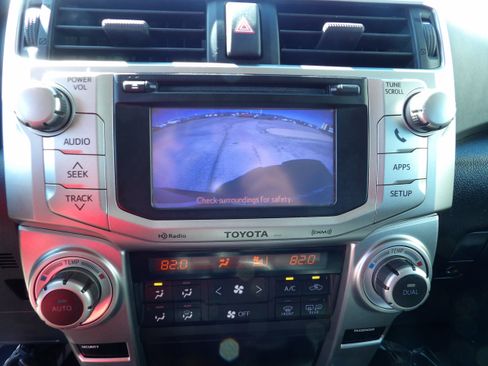Used 2012 Toyota 4Runner Limited AWD/4WD image 18