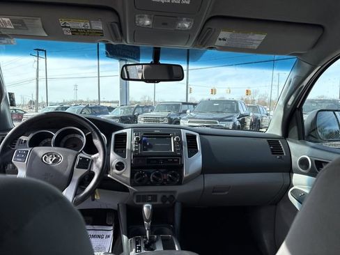 Used 2013 Toyota Tacoma 4x4 Access Cab V6 w/ SR5 Pkg image 37