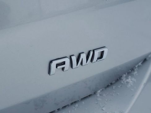 Used 2018 Chevrolet Equinox LT w/ Sun & Infotainment Package image 8