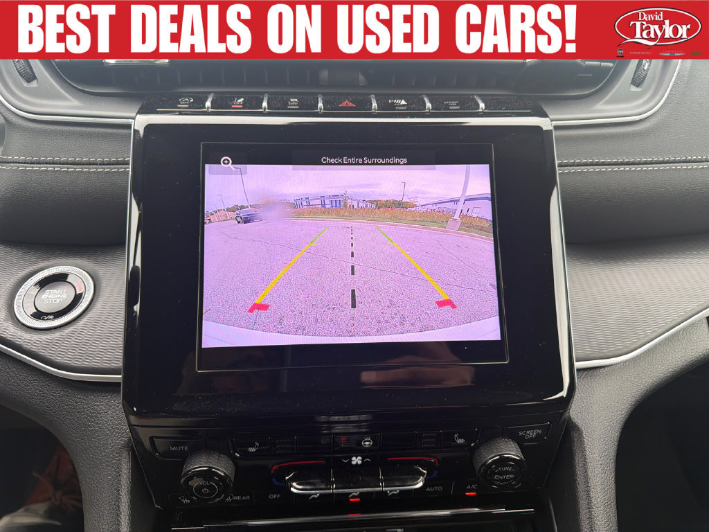 Used 2025 Jeep Grand Cherokee Altitude w/ Trailer Tow Package AWD/4WD image 13