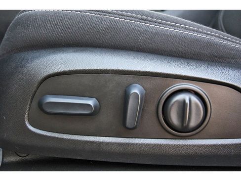 Used 2022 GMC Terrain SLE w/ Driver Convenience Package image 30