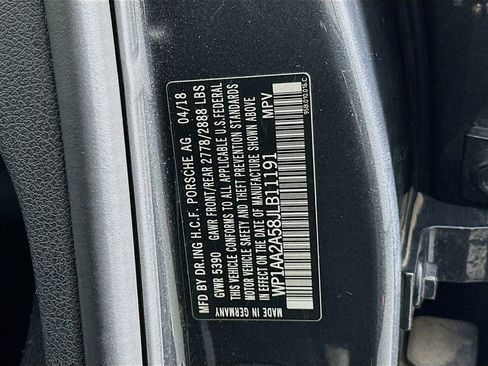 Used 2018 Porsche Macan image 35