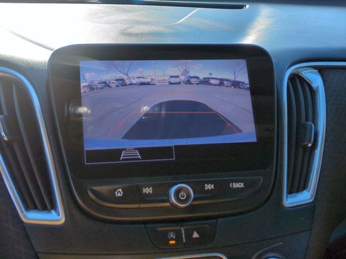 Used 2021 Chevrolet Malibu LT image 23