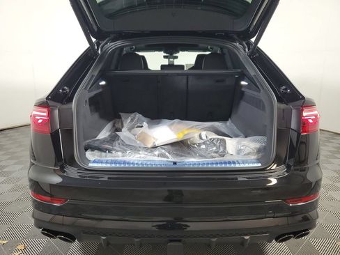 New 2026 Audi SQ8 Prestige AWD/4WD image 8