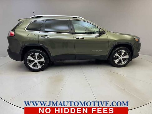 Used 2019 Jeep Cherokee Limited w/ Technology Group AWD/4WD image 6