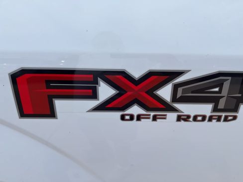 Used 2019 Ford F150 XLT w/ Equipment Group 302A Luxury AWD/4WD image 7