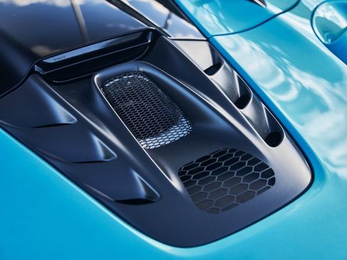 Used 2025 McLaren Artura Spider image 12