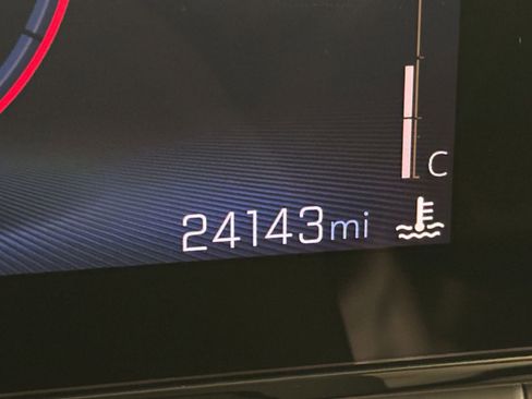 Used 2025 Chevrolet Trax LT image 39