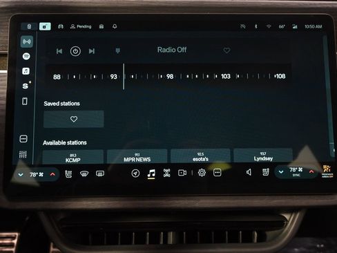 Used 2023 Rivian R1S Adventure AWD/4WD image 30