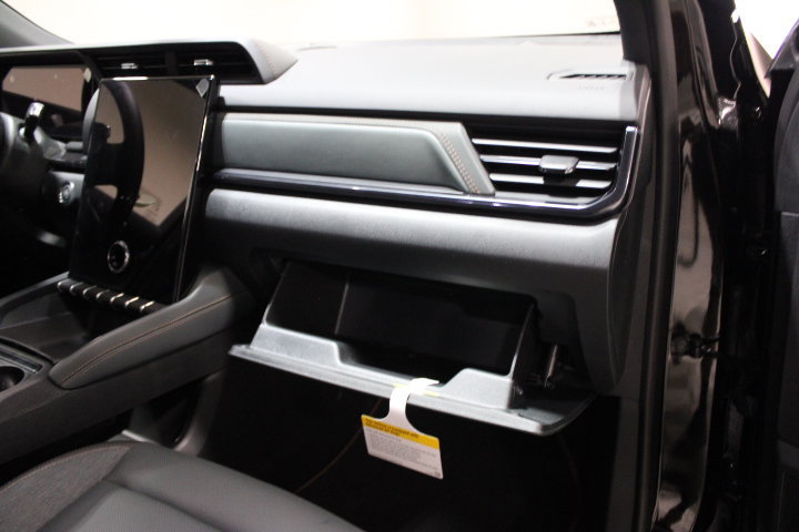 New 2027 GMC Terrain AT4 w/ Convenience Package III AWD/4WD image 26
