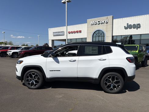 New 2026 Jeep Compass Limited AWD/4WD image 2