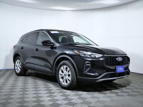 Certified 2024 Ford Escape Active w/ Tech Pack #2 AWD/4WD image 1