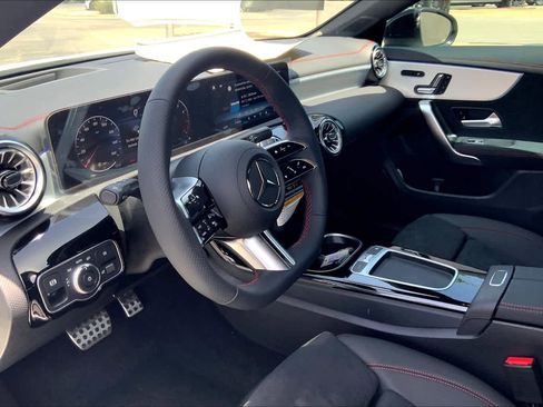 New 2025 Mercedes-Benz CLA 250 image 9