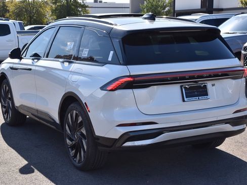 New 2026 Lincoln Nautilus Reserve w/ Jet Appearance Package image 9