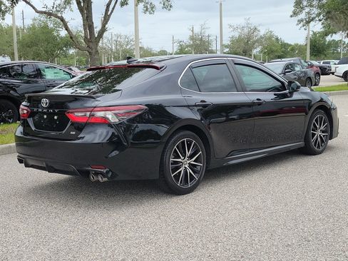 Used 2024 Toyota Camry SE w/ Convenience Package FWD image 5