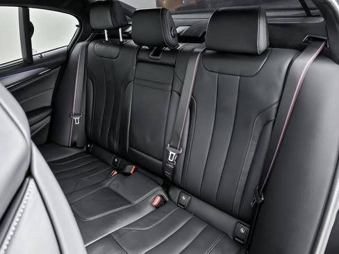 Used 2022 BMW M5 w/ Competition Package image 24