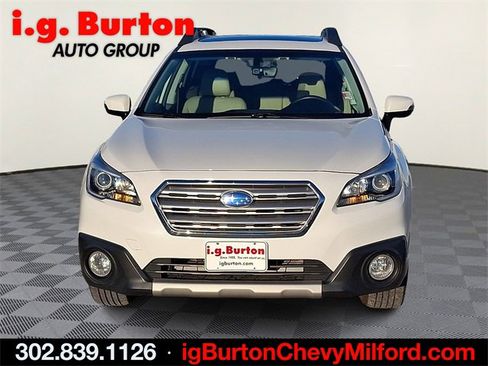 Used 2017 Subaru Outback 3.6R Limited image 2