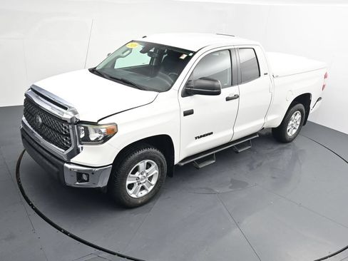 Used 2019 Toyota Tundra SR5 w/ Convenience Package AWD/4WD image 27