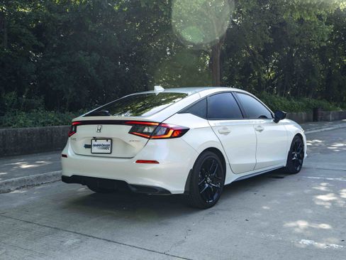 Certified 2024 Honda Civic Sport image 9
