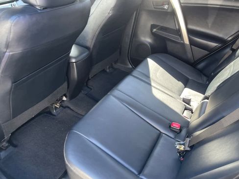 Used 2014 Toyota RAV4 Limited image 10