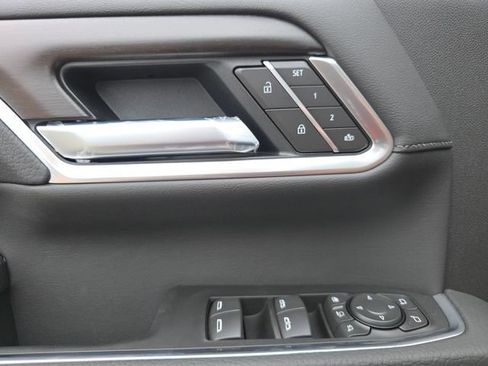 New 2026 GMC Sierra 3500 Denali w/ Denali Reserve Package AWD/4WD image 30