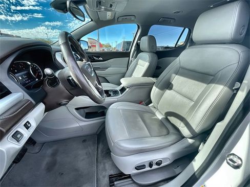 Certified 2021 GMC Acadia SLT w/ Preferred Package image 19