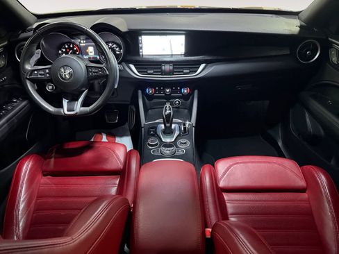 Used 2023 Alfa Romeo Stelvio Sprint RWD image 17