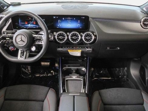 New 2025 Mercedes-Benz GLA 35 AMG 4MATIC image 12