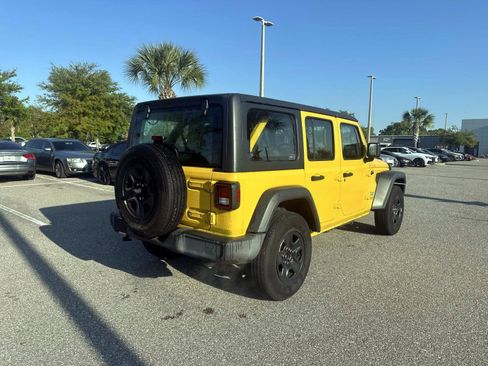 Used 2018 Jeep Wrangler Unlimited Sport image 4