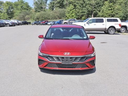 Used 2024 Hyundai Elantra SEL FWD image 10