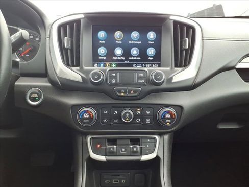 Used 2023 GMC Terrain SLT image 10