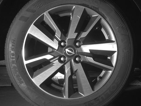 Used 2025 Nissan Versa SV FWD image 15